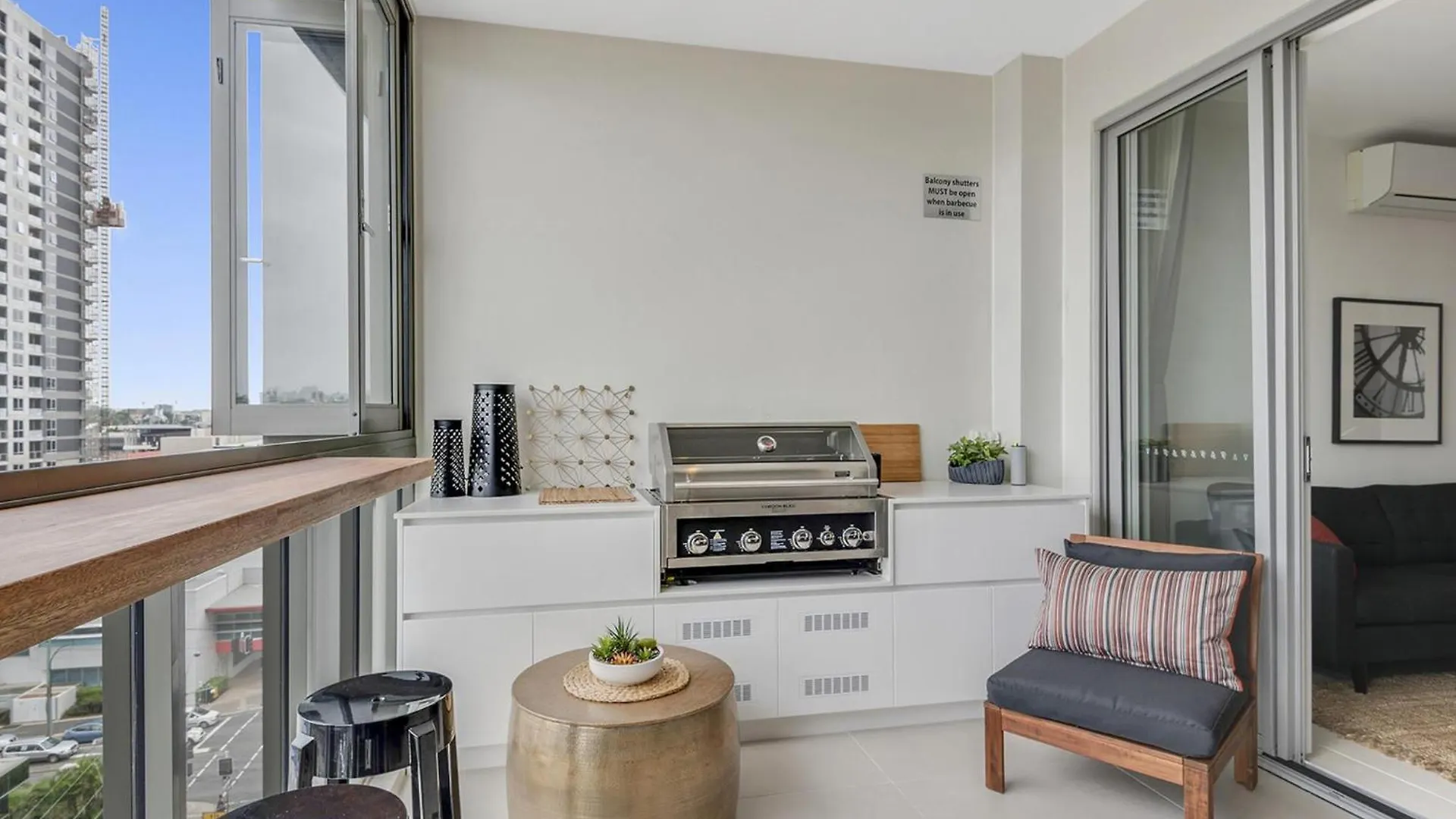 South Brisbane Merivale Apartment