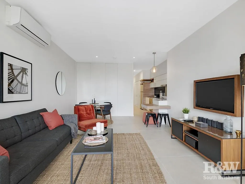 South Brisbane Merivale Apartment